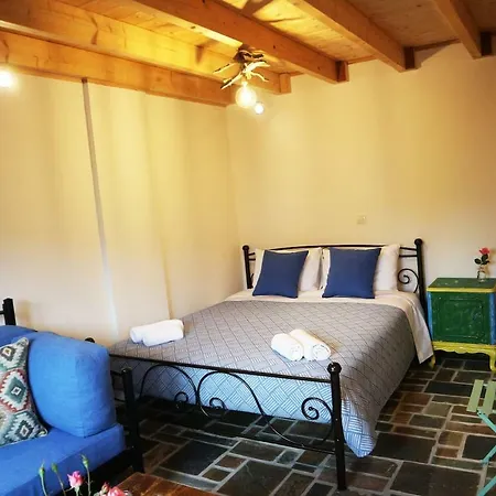 Luxurious Angelina 2 Apartment Karavomylos